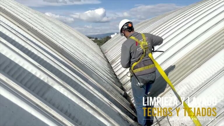 Mejora la apariencia de tu hogar con una limpieza profesional de cubiertas